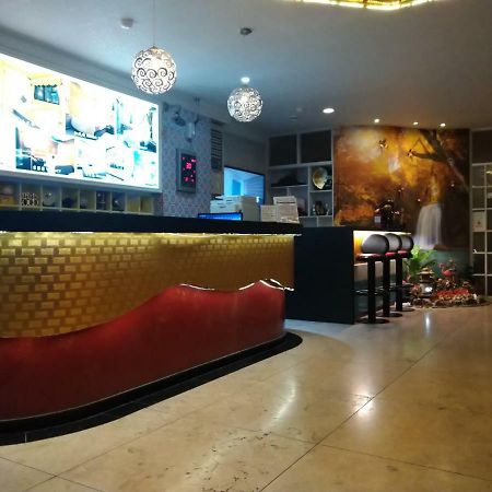 Boston Hotel Città di Chiayi Esterno foto