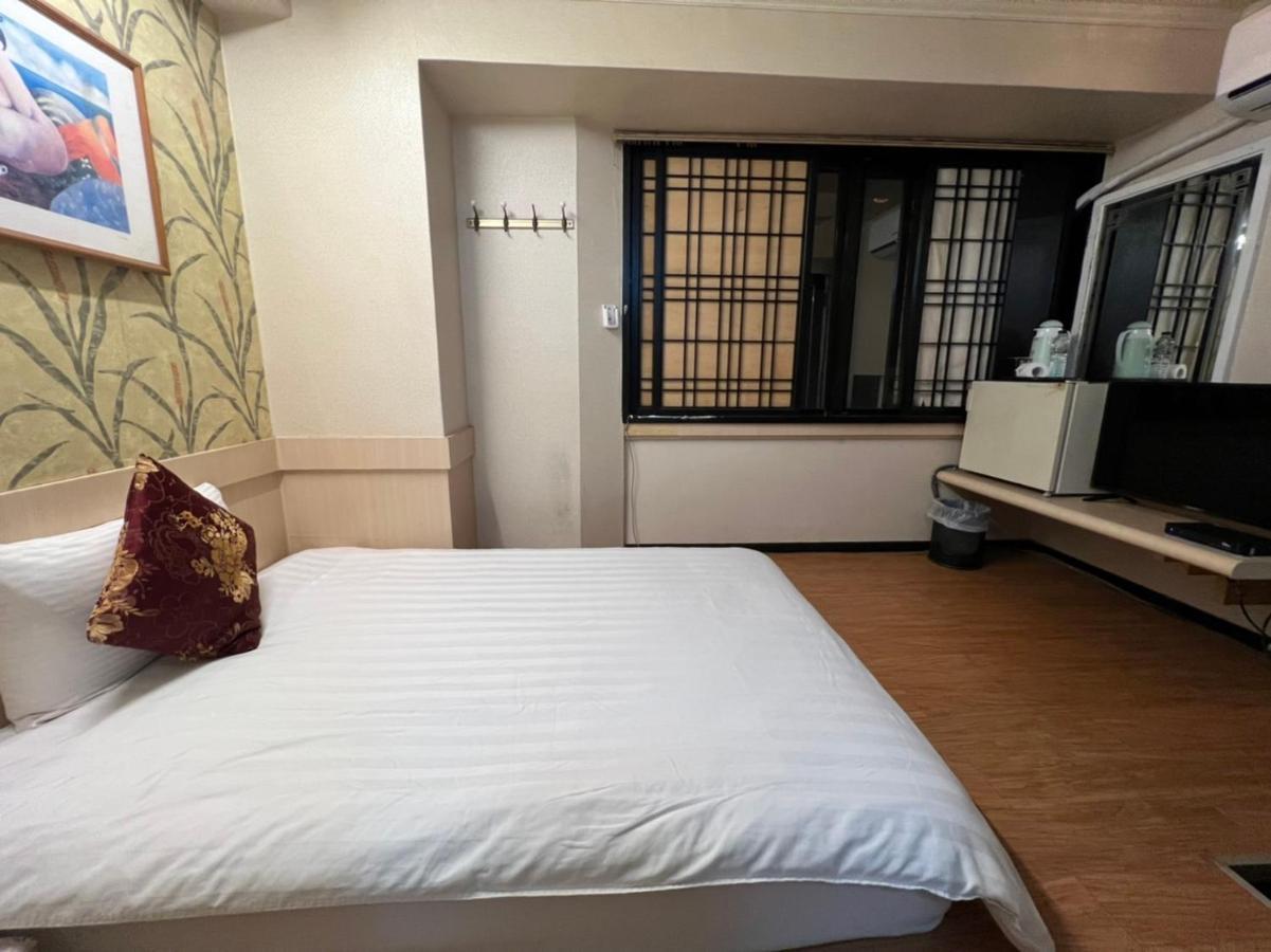 Boston Hotel Città di Chiayi Esterno foto