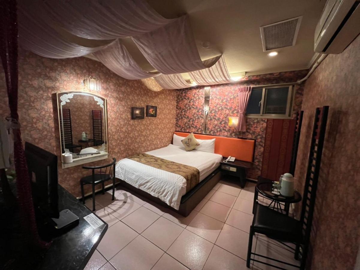 Boston Hotel Città di Chiayi Esterno foto