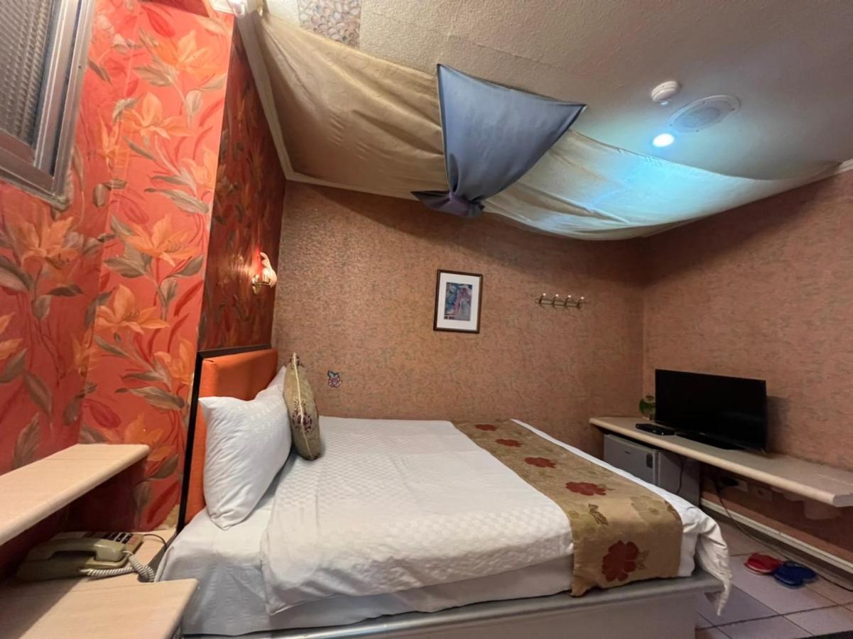 Boston Hotel Città di Chiayi Esterno foto