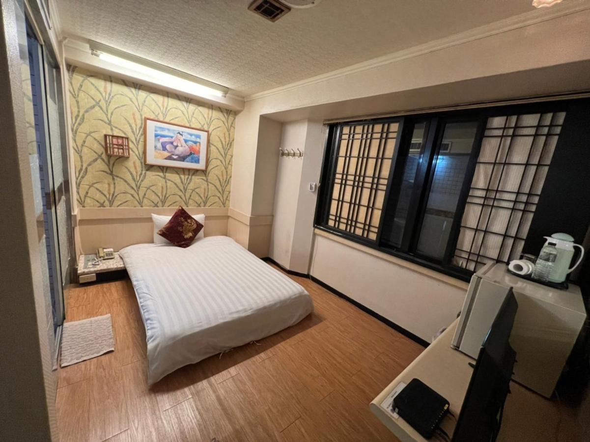 Boston Hotel Città di Chiayi Esterno foto