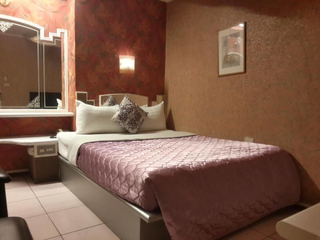 Boston Hotel Città di Chiayi Esterno foto