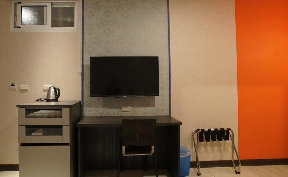 Boston Hotel Città di Chiayi Esterno foto
