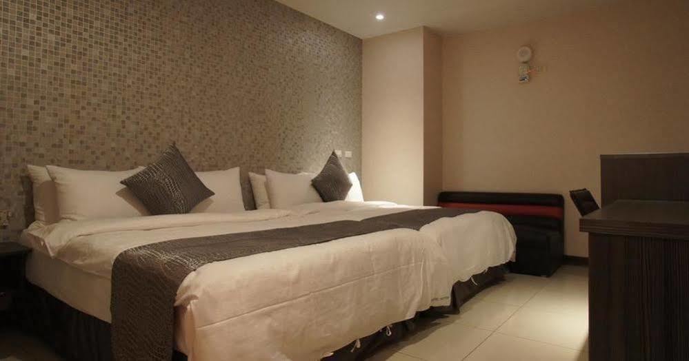 Boston Hotel Città di Chiayi Esterno foto