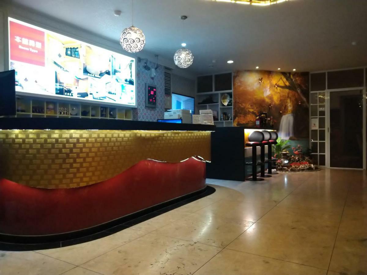 Boston Hotel Città di Chiayi Esterno foto